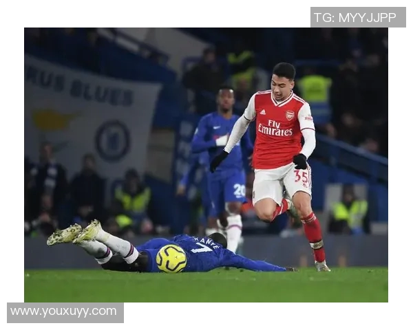 马丁内利的崛起之路：从青涩小将到足球明星的华丽转身